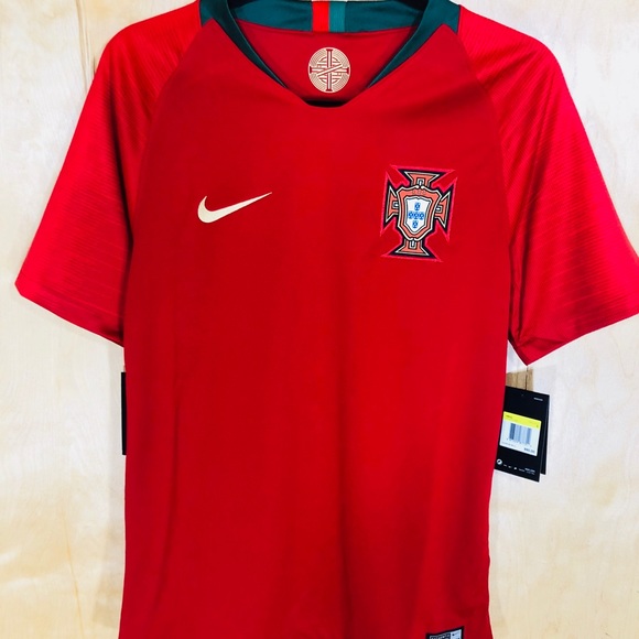 NWT Nike Men’s Portugal Stadium Home Jersey-893877 - Picture 3 of 8
